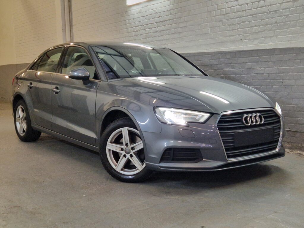 Audi A3 30 TFSI S tronic -1 prop.-Cuir-Xenon-Navi- Superbe état