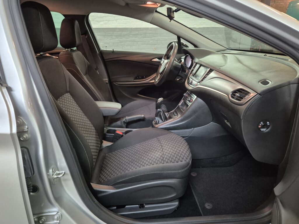 Astra 1.2 Turbo -04/2021- 84.000km -1prop.-Superbe état -Garantie