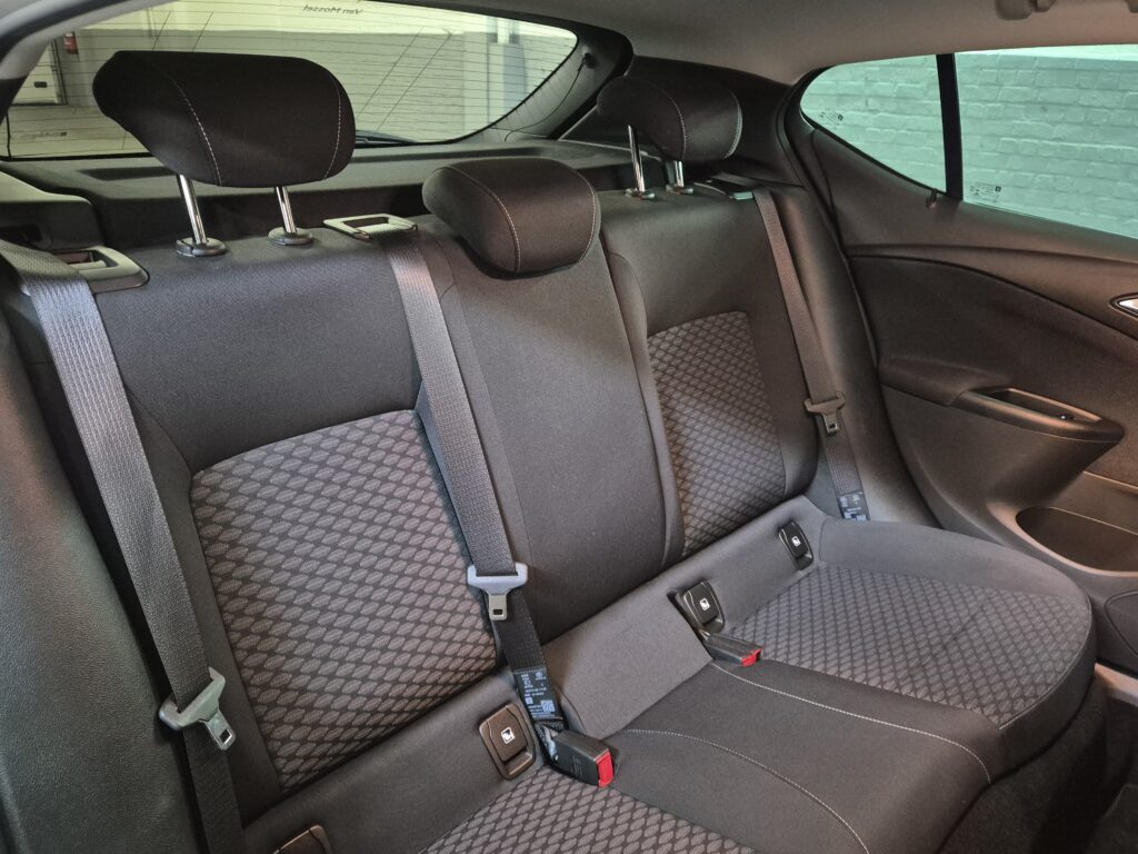 Astra 1.2 Turbo -04/2021- 84.000km -1prop.-Superbe état -Garantie